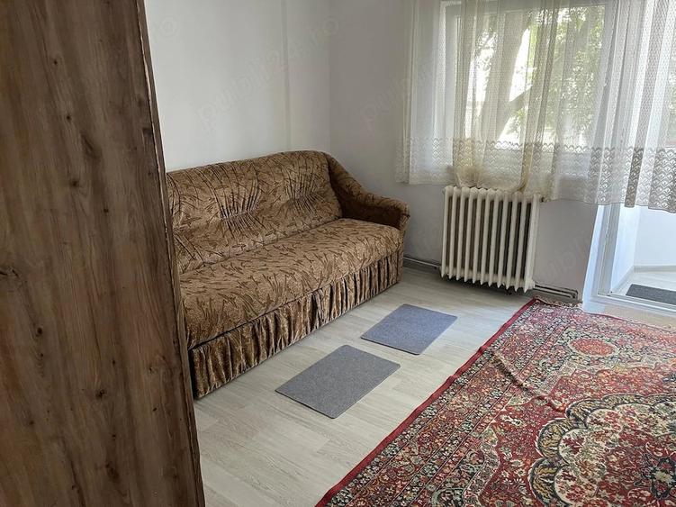 Garsonieră decomandată în Central