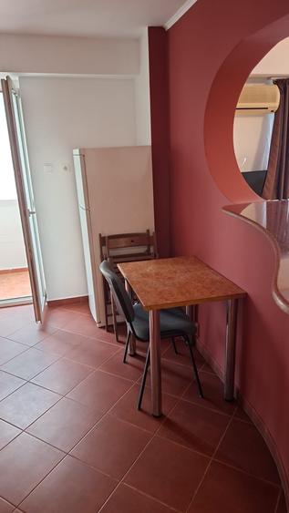 Garsonieră decomandată în Unirii