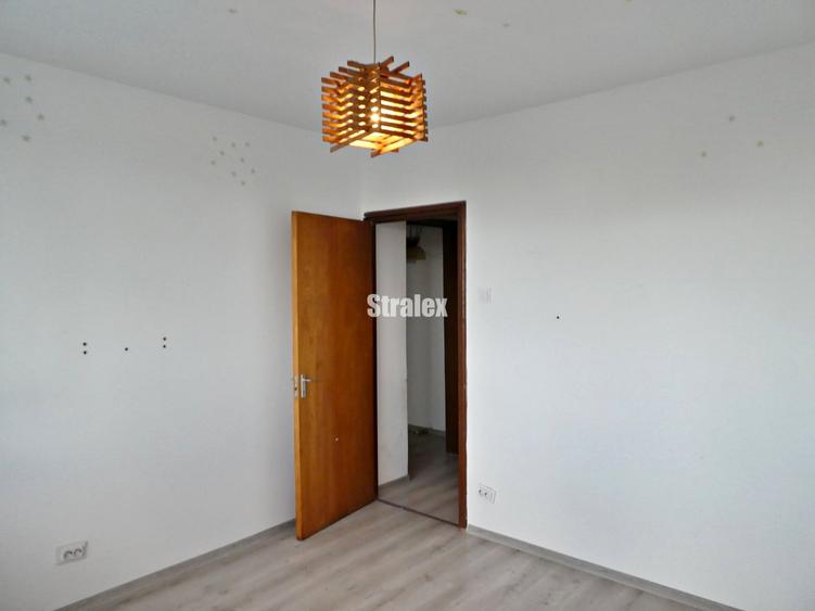Apartament 3 camere bloc reabilitat aproape de metroul Raul Doamnei - 3