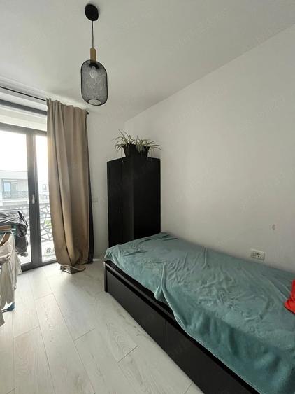 Casă cu 4 camere cu Teren 300 Mp în Exterior Vest