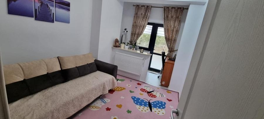 Apartament cu 3 camere decomandat, mobilat în Păcurari