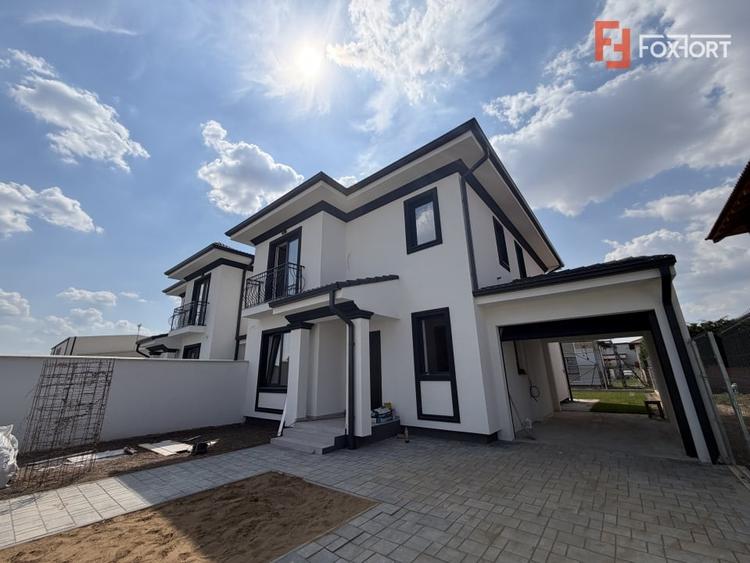 Duplex cu 5 camere cu Canalizare în Dumbrăvița