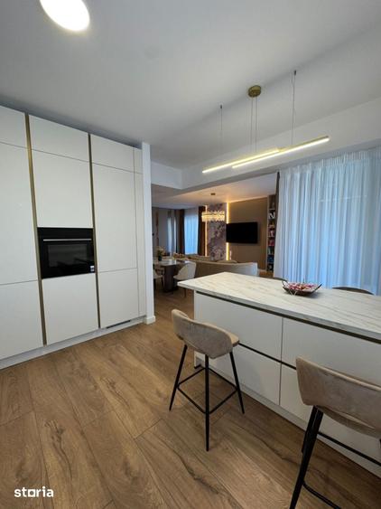 Apartament cu 4 camere în Central