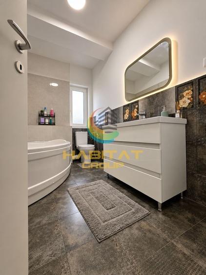 Duplex cu 4 camere cu Canalizare în Central