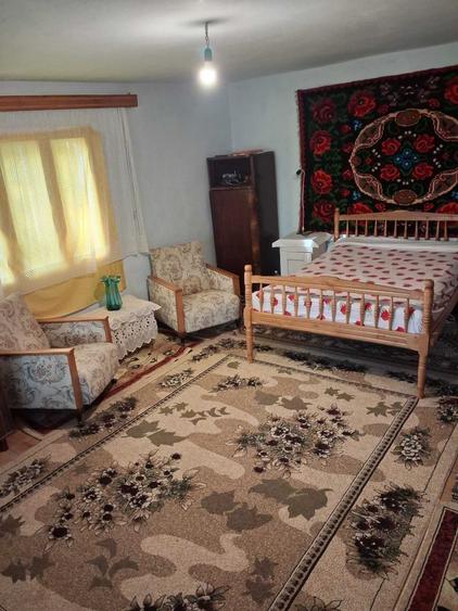 Casă cu 4 camere în Mălini