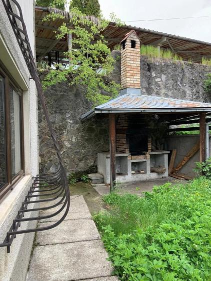 Apartament cu 2 camere semidecomandat în Gara de Nord