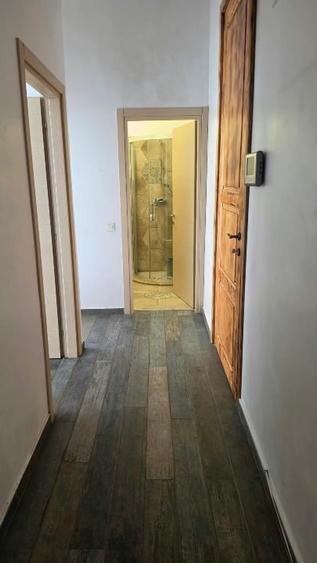 Apartament cu 2 camere decomandat în Universitate