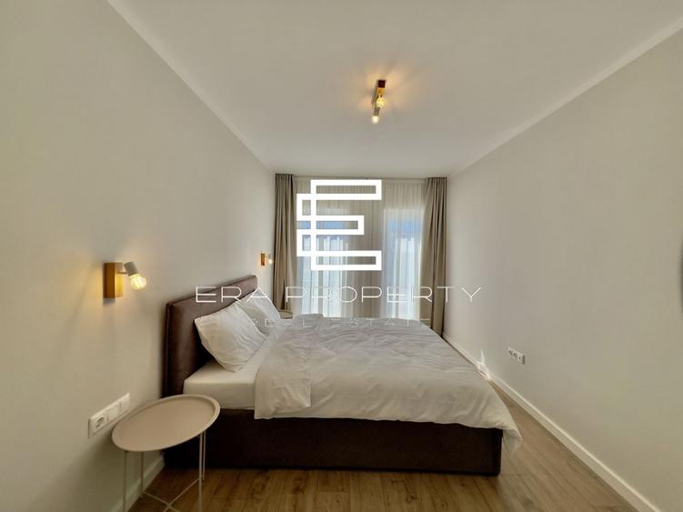 Apartament cu 4 camere decomandat în Cristian