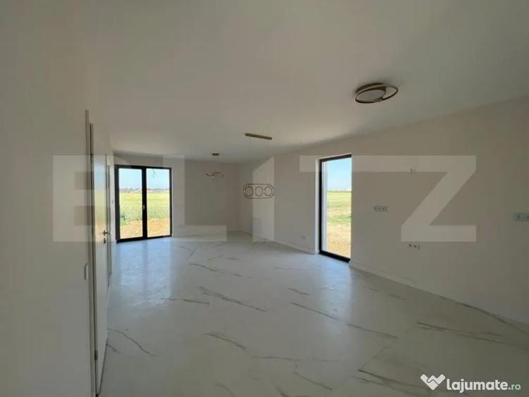 Casă cu 4 camere cu Teren 300 Mp în Central