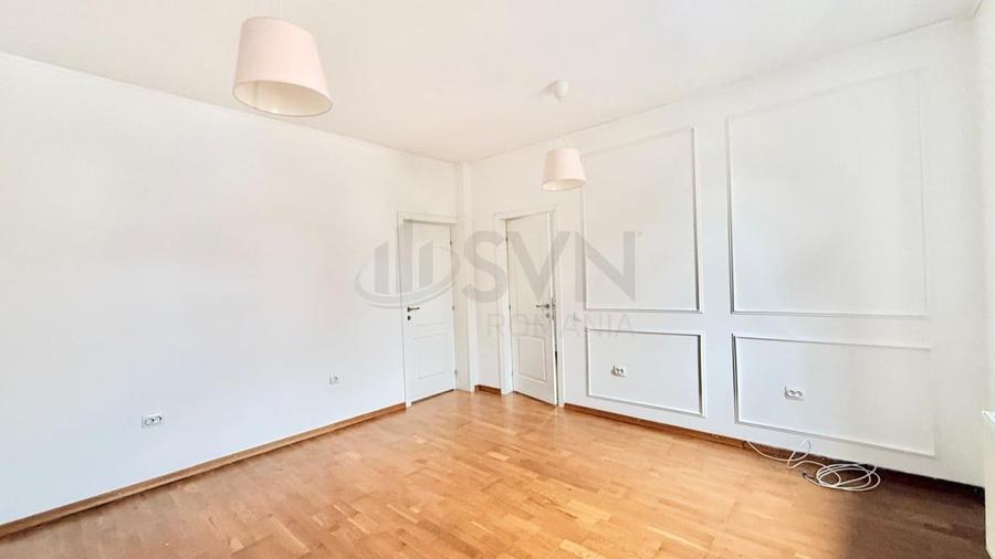 Casă individuală cu 10 camere cu Teren 200 Mp în Kiseleff