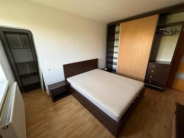 Apartament cu 2 camere decomandat în Triaj