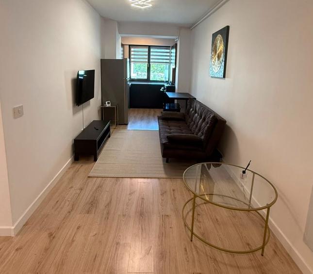Apartament cu 2 camere semidecomandat, mobilat în Pipera