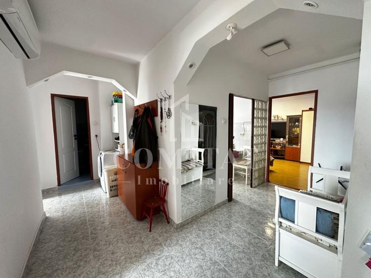 Apartament cu 4 camere decomandat, mobilat în Mărăști