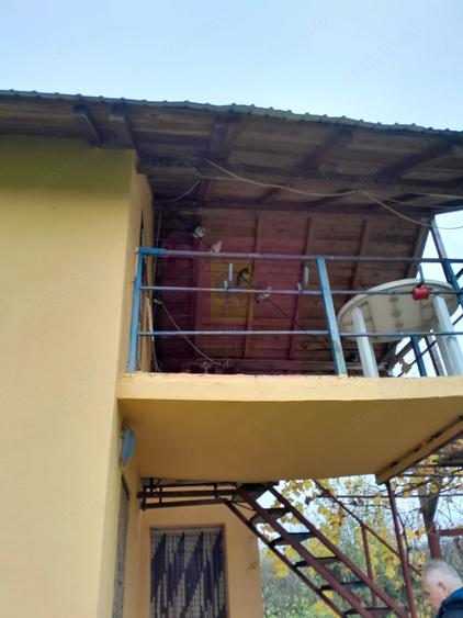 Casă cu 3 camere cu Teren 15000 Mp în Bărcănești