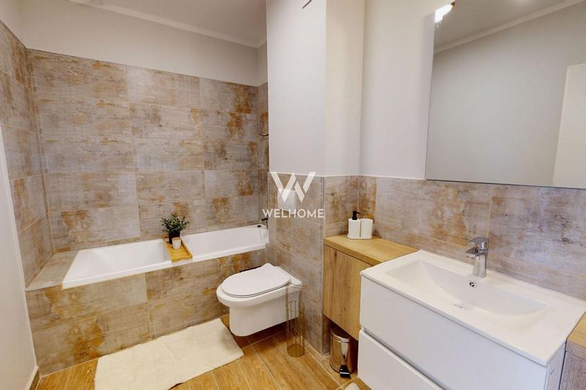 Penthouse cu 3 camere semidecomandat, mobilat în Exterior Vest