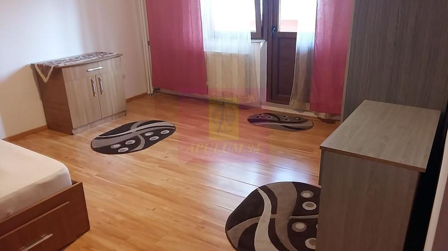 Garsonieră decomandată, mobilată în Dristor