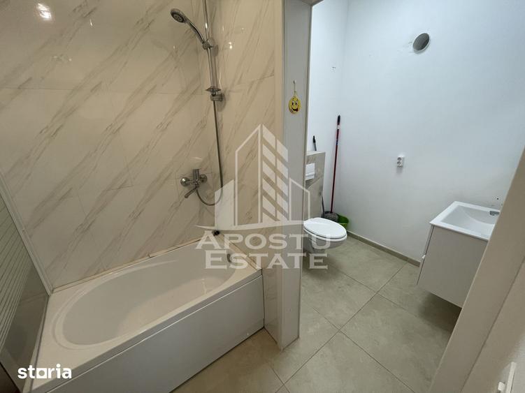 Spațiu comercial, de 120 mp, în Aradului