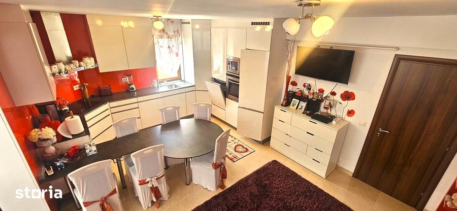 Apartament cu 3 camere semidecomandat în Nord