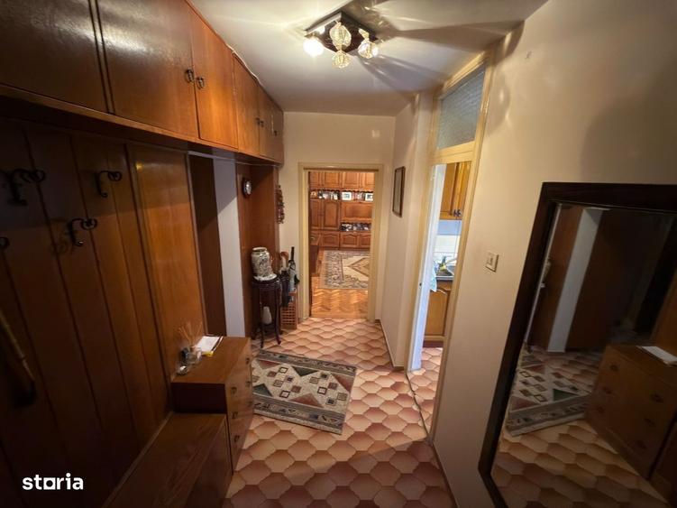 Apartament cu 3 camere în Militari