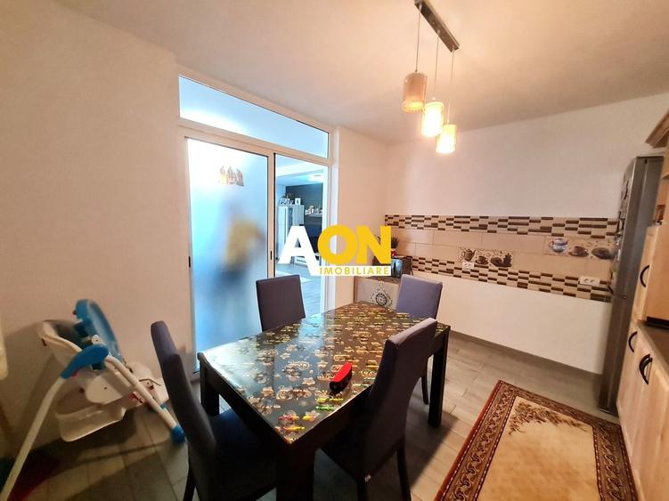 Casă individuală cu 6 camere cu Canalizare în Bărăbanț