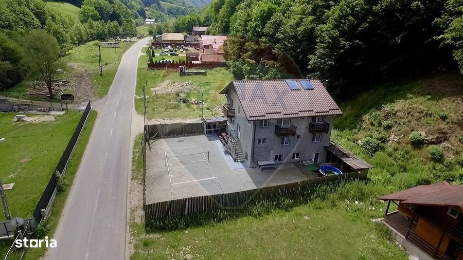 Casă cu 4 camere cu Teren 500 Mp în Măguri