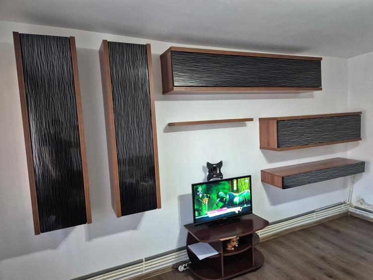 Apartament cu 3 camere decomandat în Steaua