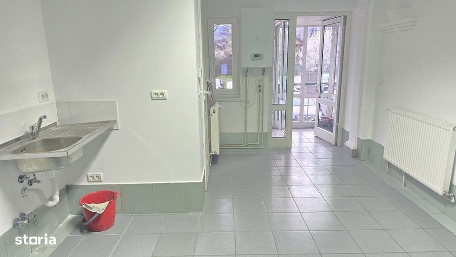 Spațiu comercial, de 20 mp, în Central