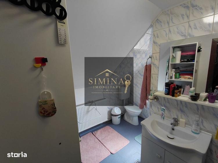 Casă cu 4 camere în Vânători