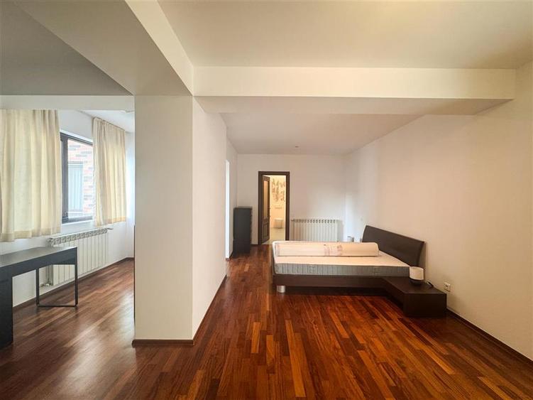 Apartament cu 3 camere decomandat, mobilat în Herăstrău