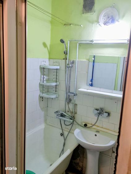 Apartament cu 3 camere semidecomandat în Șagului
