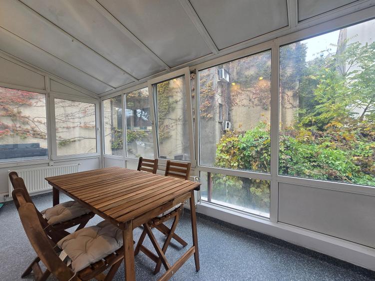Apartament cu 4 camere decomandat în Dorobanți