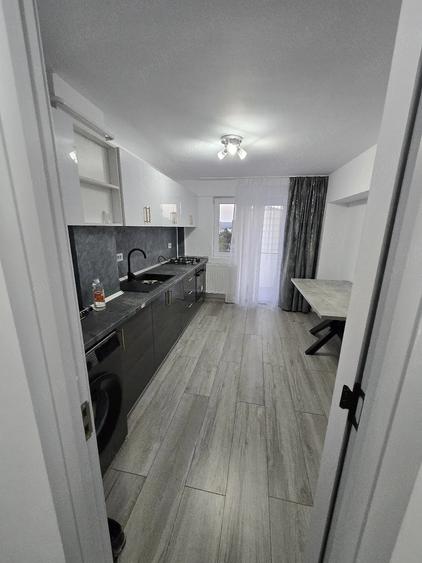 Apartament cu 2 camere semidecomandat în Ostroveni