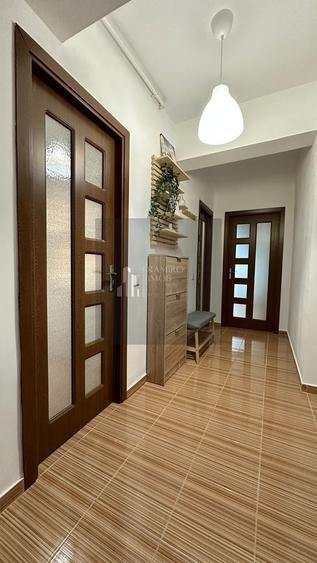 Apartament cu 2 camere decomandat, mobilat în Metalurgiei