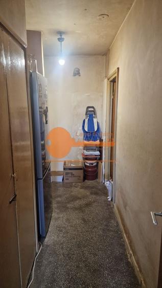 Apartament cu 2 camere semidecomandat, mobilat în Giurgiului