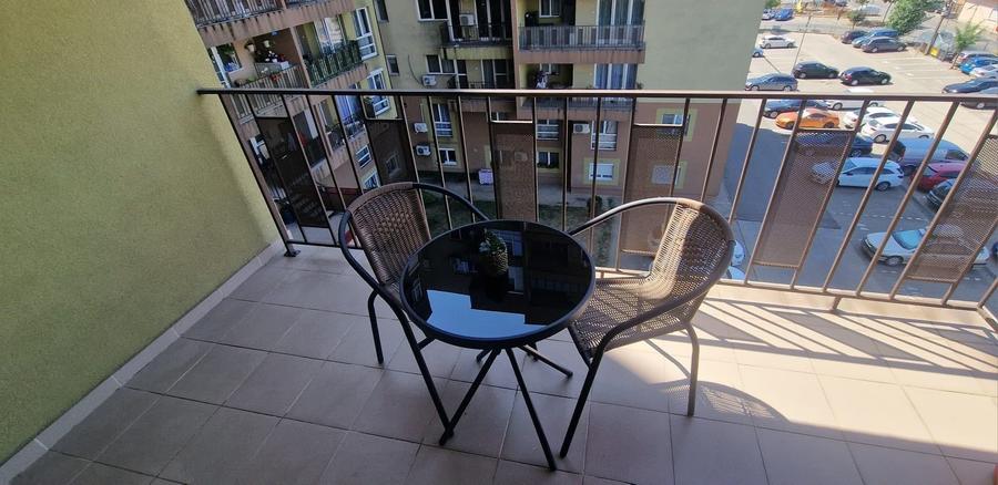 Apartament cu 3 camere în Nufărul