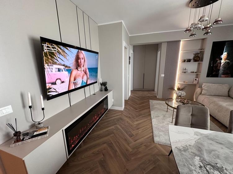 Apartament cu 3 camere în P-ta Presei Libere