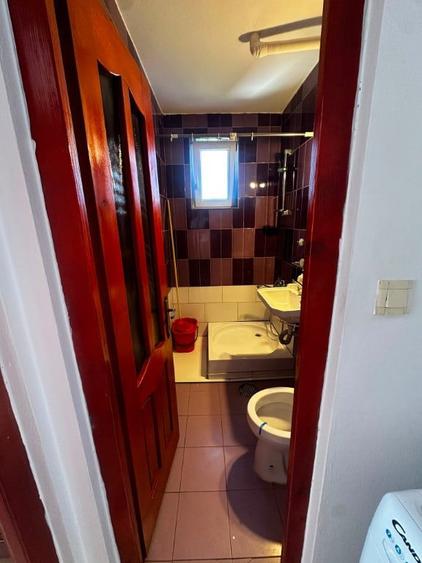 Apartament cu 2 camere nedecomandat în Decebal