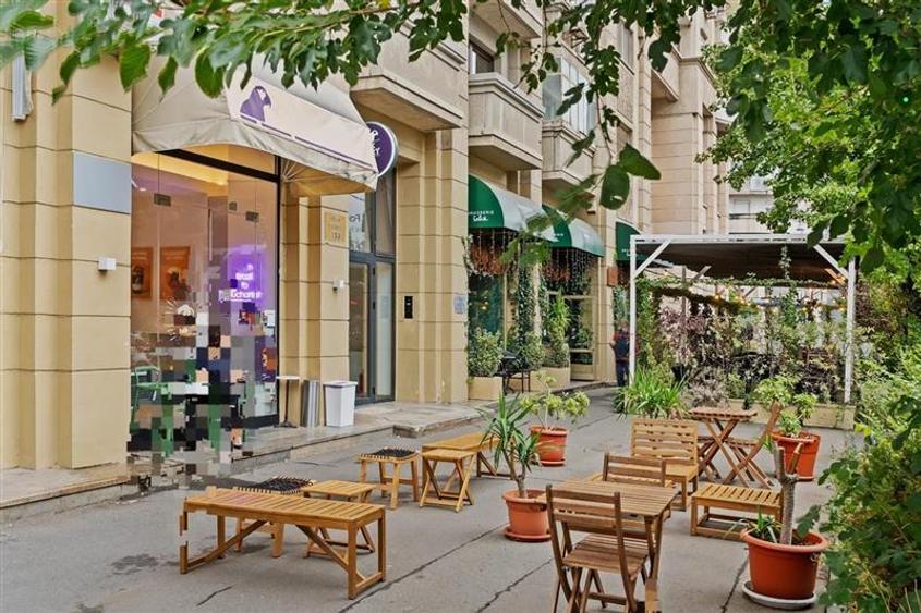 Apartament cu 2 camere decomandat, mobilat în Calea Victoriei