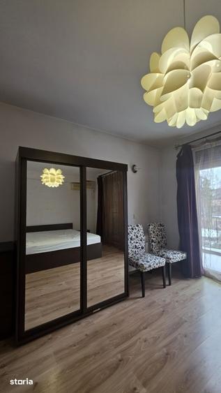 Casă cu 5 camere cu Teren 500 Mp în Străulești