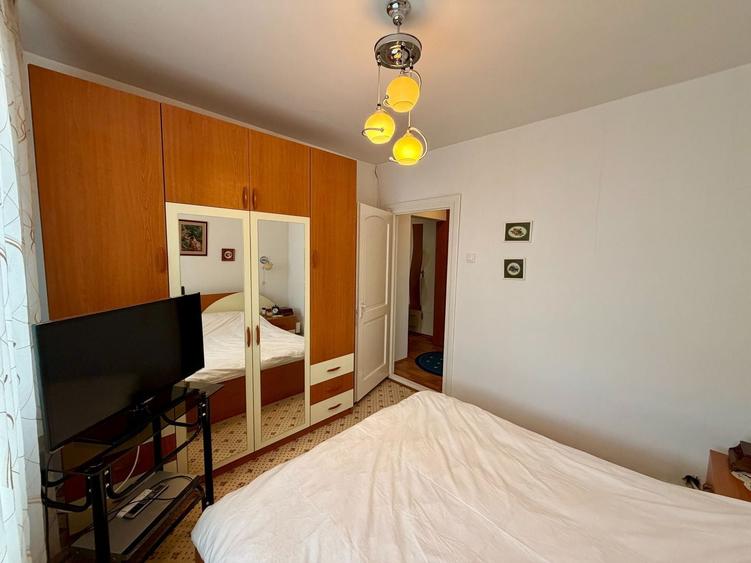 Apartament cu 2 camere decomandat, mobilat în Central