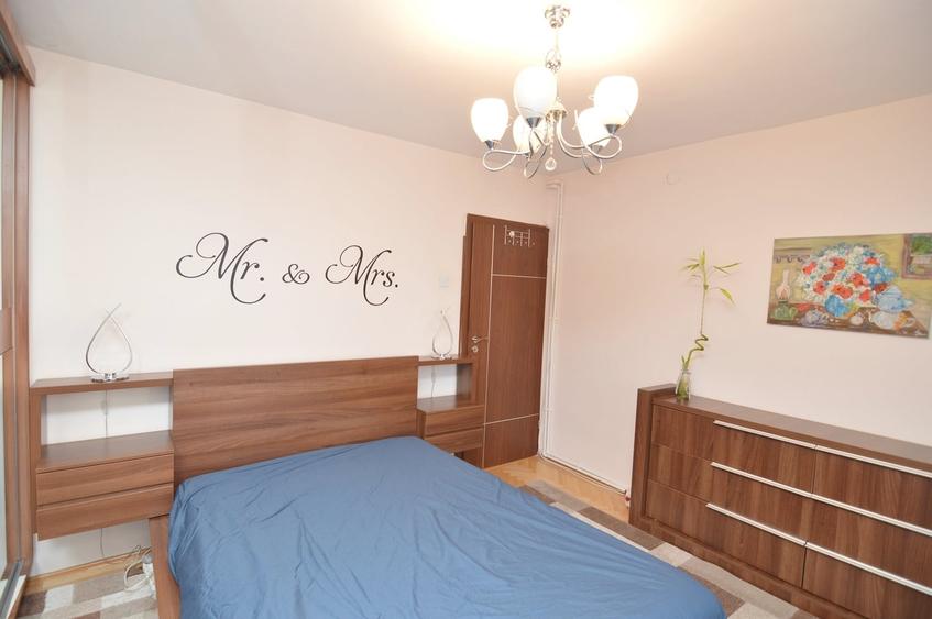 Apartament cu 3 camere decomandat în Brâncoveanu