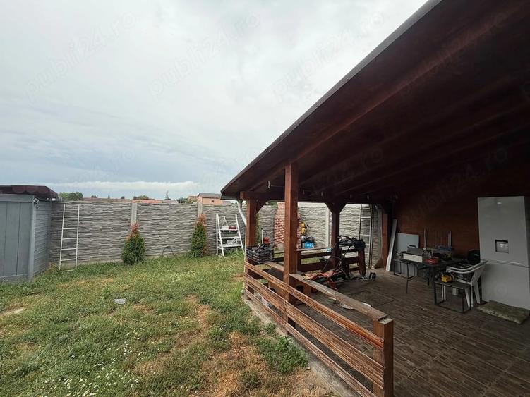 Casă cu Teren 250 Mp în Bucovăț (Remetea Mare)