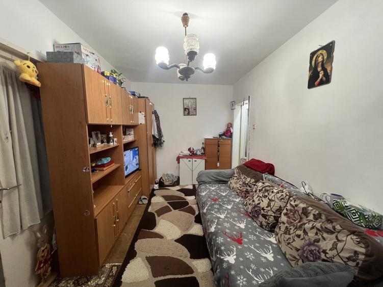 Apartament cu 2 camere nedecomandat, mobilat în Șagului