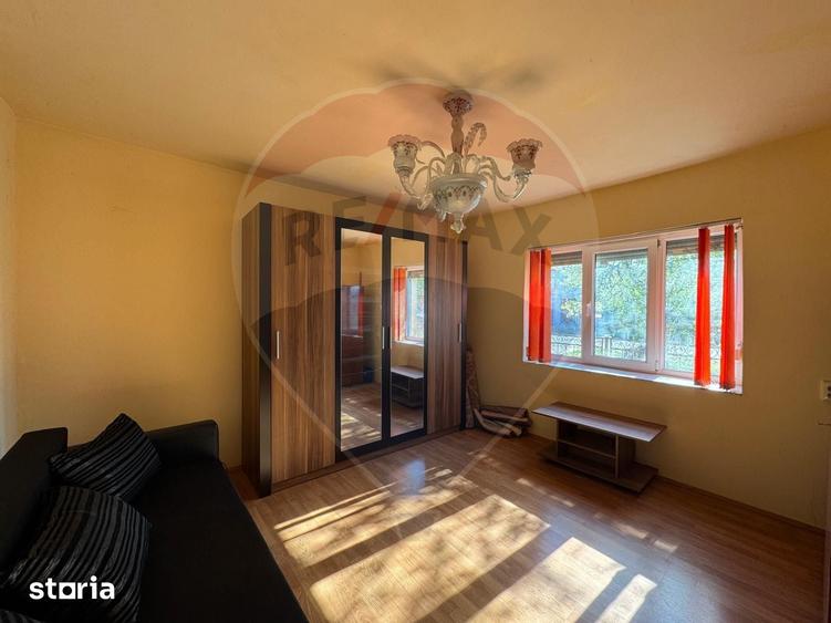 Casă cu 2 camere cu Teren 1172 Mp în Zădăreni