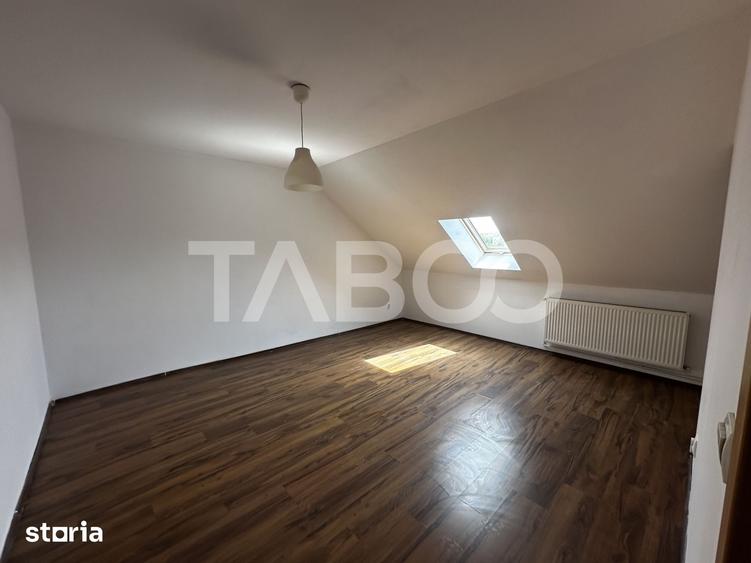 Apartament cu 2 camere decomandat în Ștrand