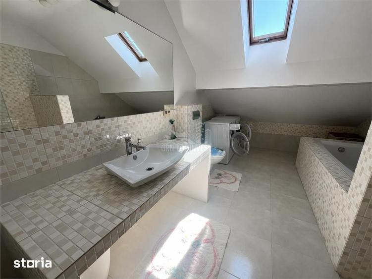 Apartament cu 3 camere în Sub Arini