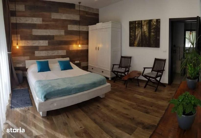 Casă cu 4 camere cu Teren 1800 Mp în Central