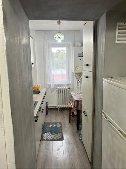 Apartament cu 2 camere decomandat în Micro 15
