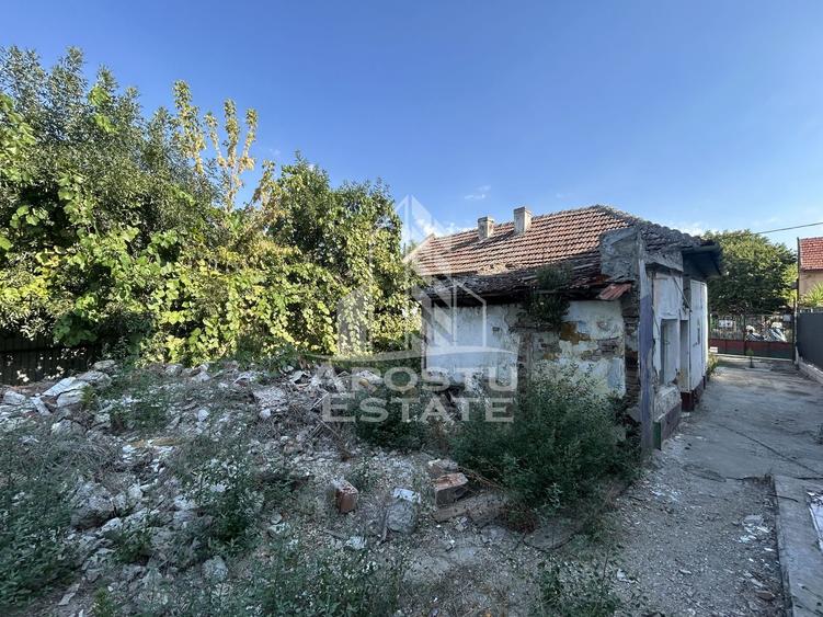 Teren Construcții intravilan de 679 mp, în Crișan