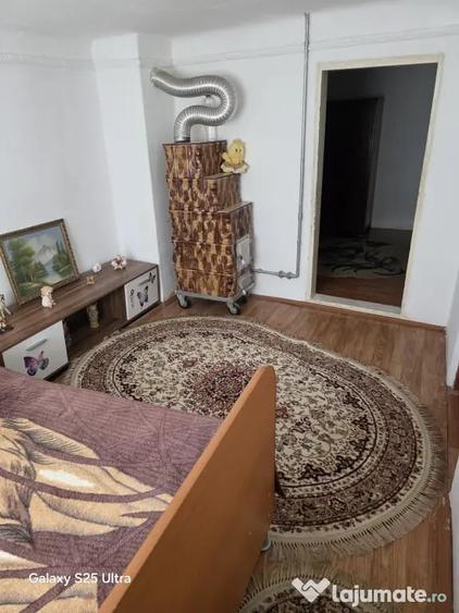 Casă cu 4 camere cu Teren 1400 Mp în Boldești